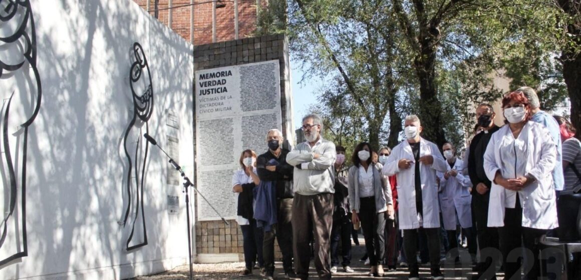 24 m Mar del Plata conmemoró el Día de la Memoria con un emotivo homenaje a las víctimas de la dictadura