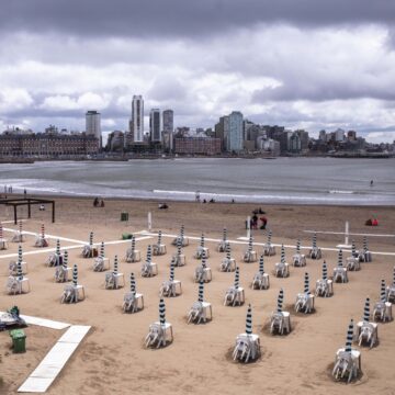 Mar del Plata enfrenta el fin de semana largo con la ocupación hotelera más baja en una década