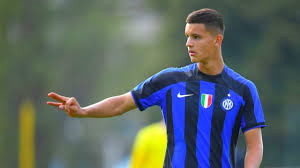 Racing avanza por Valentín Carboni y la negociación entra en su etapa final