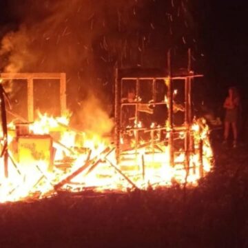 Importantes daños tras un incendio en una vivienda de Colinas de Peralta Ramos