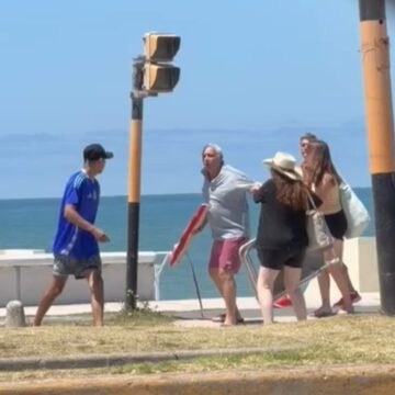 Le sacaron la cadena de oro a un turista en Mar del Plata y todo quedó grabado por cámaras