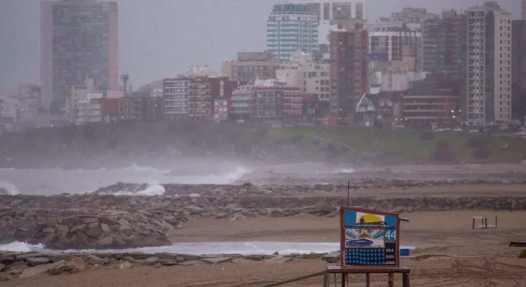 amarilla Alerta amarilla por fuertes vientos para esta tarde en Mar del Plata