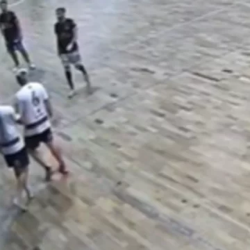 Partido de fútbol amateur en Mar del Plata terminó con un jugador expulsado y un árbitro hospitalizado tras agresión