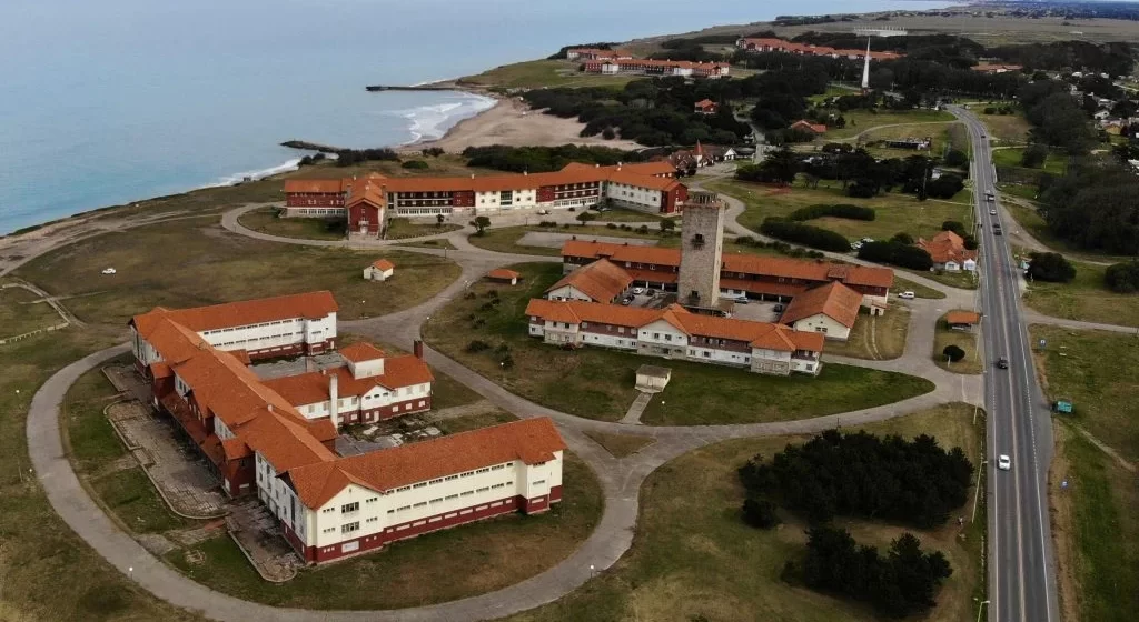 El Gobierno nacional anunció la concesión por 30 años del complejo hotelero de Chapadmalal