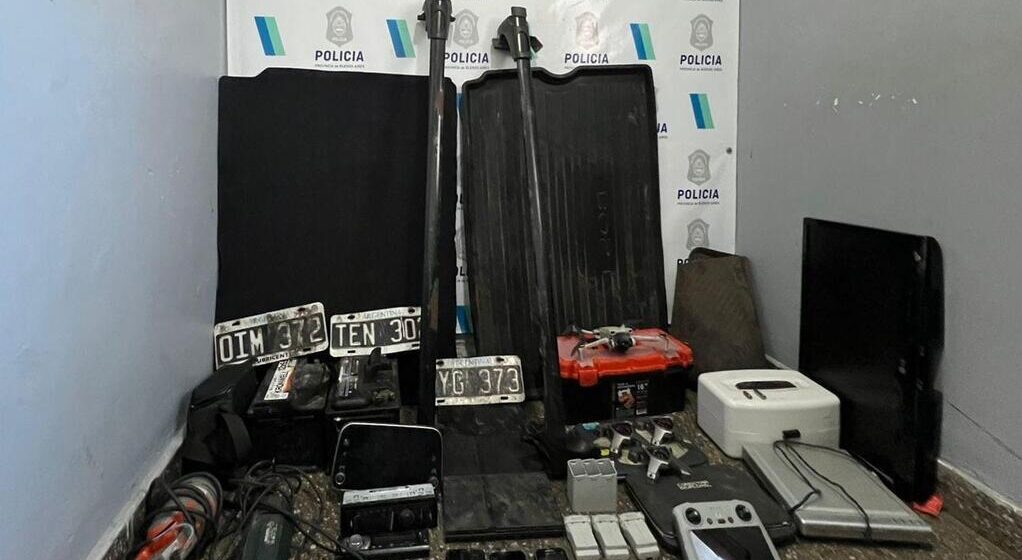 file Triple allanamiento por una violenta “entradera”: secuestran un auto con pedido de captura y varios elementos