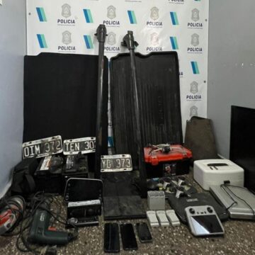Triple allanamiento por una violenta “entradera”: secuestran un auto con pedido de captura y varios elementos