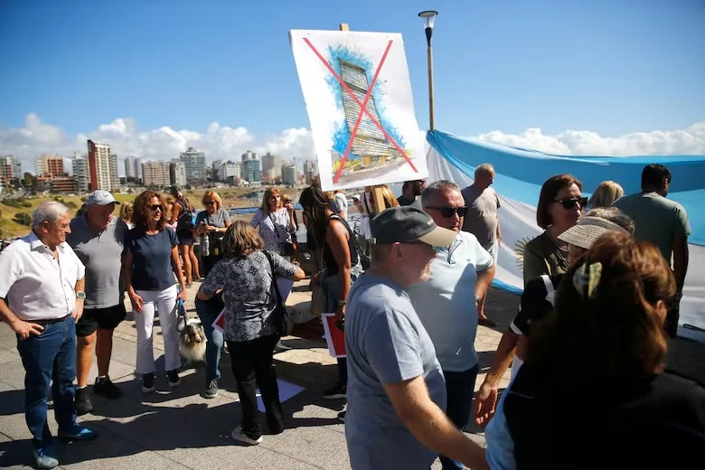 fotofotofotofotoffotfofotofotofotofotofot Nueva polémica por la torre de 35 pisos en la costa: denuncian irregularidades