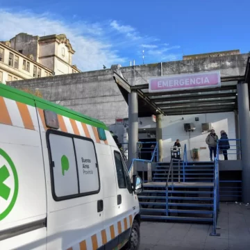 Un joven fue apuñalado en su casa y permanece internado tras ser operado