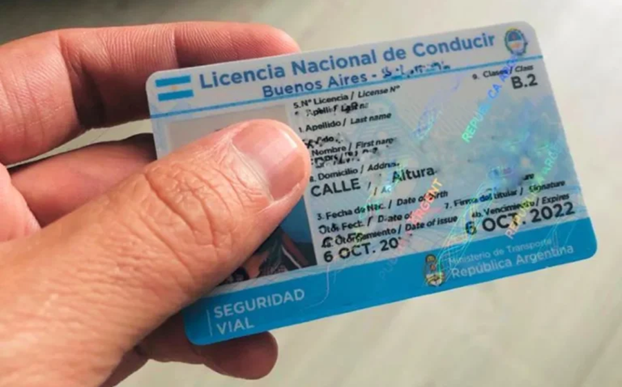 Revocan un sobreseimiento y un hombre irá a juicio por usar una licencia falsa