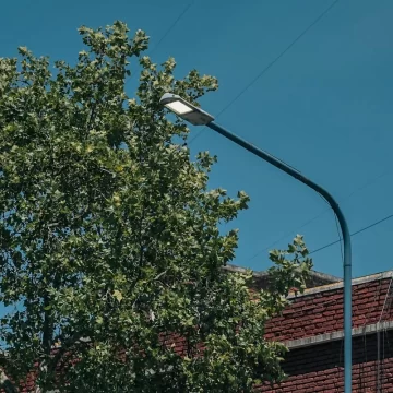 El alumbrado público pasará a la boleta de luz desde mayo tras un acuerdo con EDEA