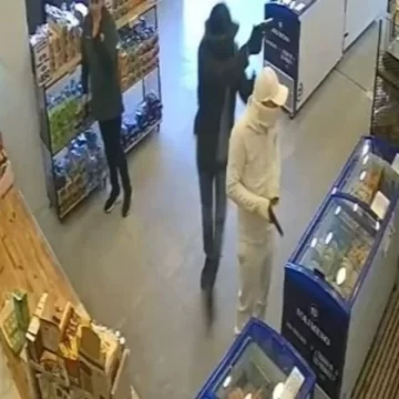 Condenan a dos integrantes de la “banda del Toyota” por asaltos a comercios