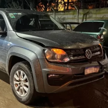 Robo comando en una concesionaria desató una persecución que terminó con prefectos heridos