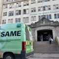 Un motociclista chocó contra un auto y murió horas después en el Hospital Interzonal