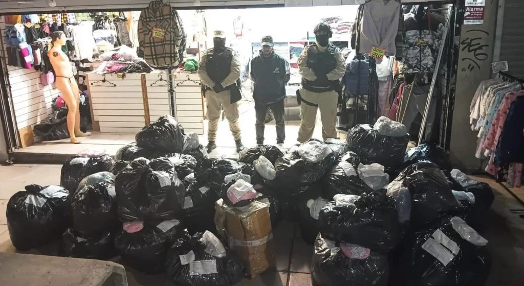 Secuestran productos falsificados por más de $40 millones en un comercio céntrico