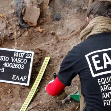 El Equipo Argentino de Antropología Forense buscará restos de desaparecidos en cementerios de Mar del Plata