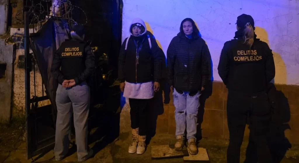 delitos complejos La pelea por el control de la droga en Villa Gascón derivó en un nuevo allanamiento