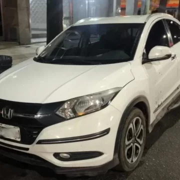 Entraron por el balcón, golpearon a una pareja de 86 años y escaparon a los tiros de la policía